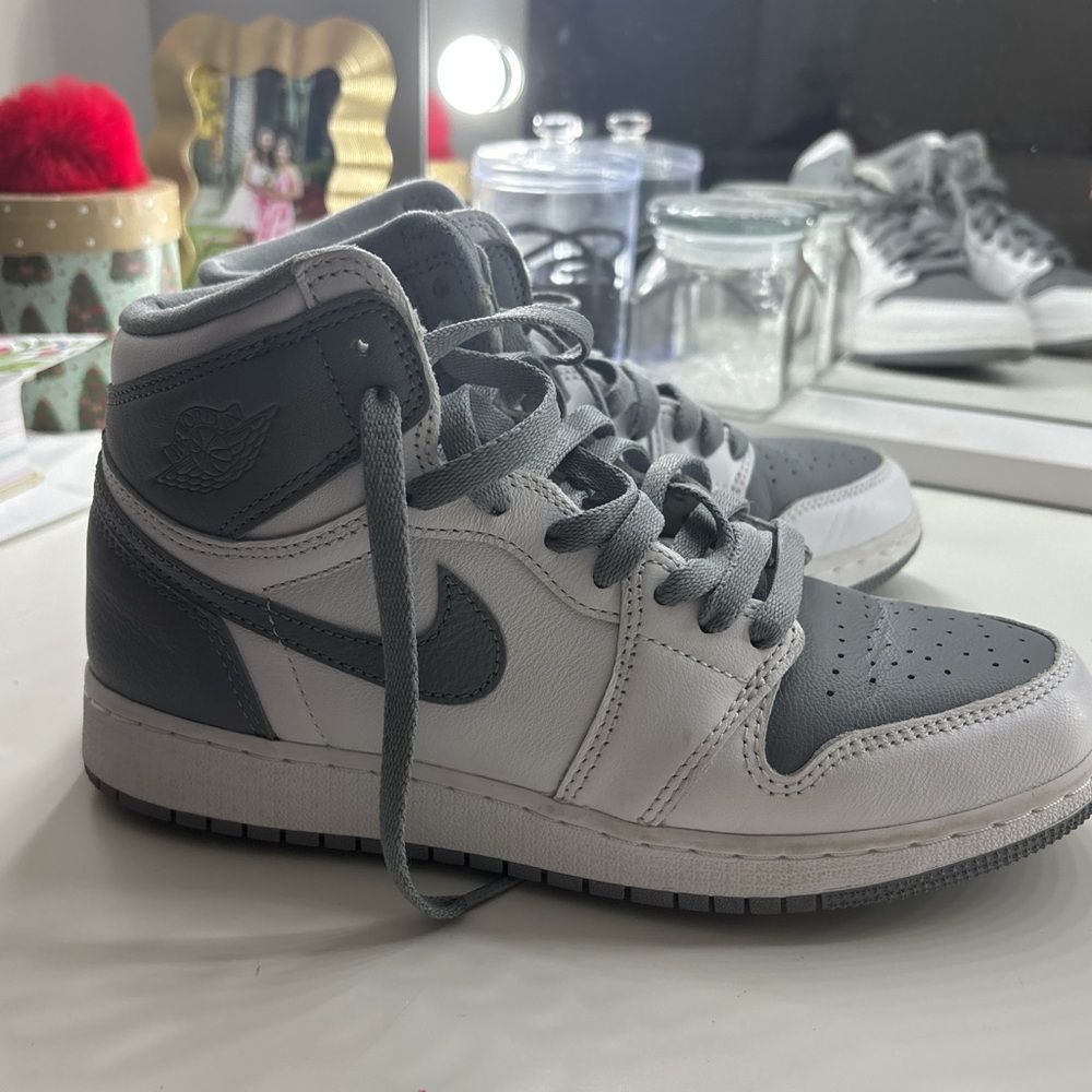 Nike Women's Sneakers in Gray and White